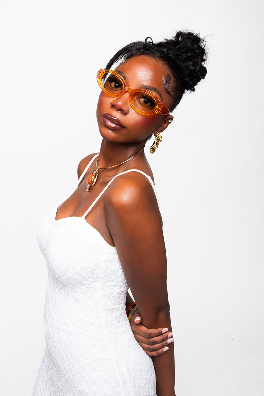 MODEL - NOLA