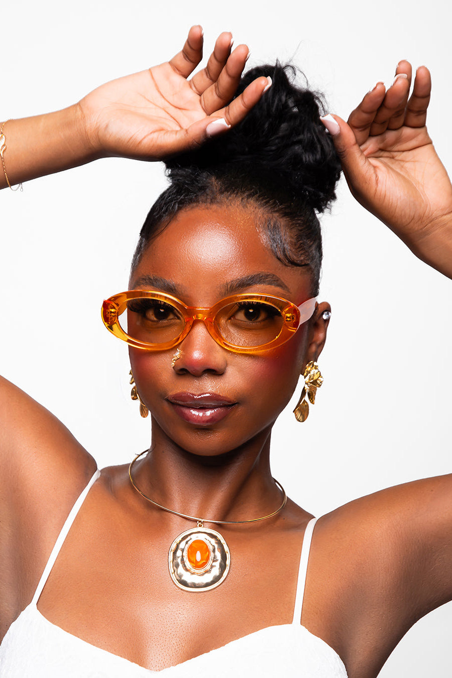 MODEL - NOLA